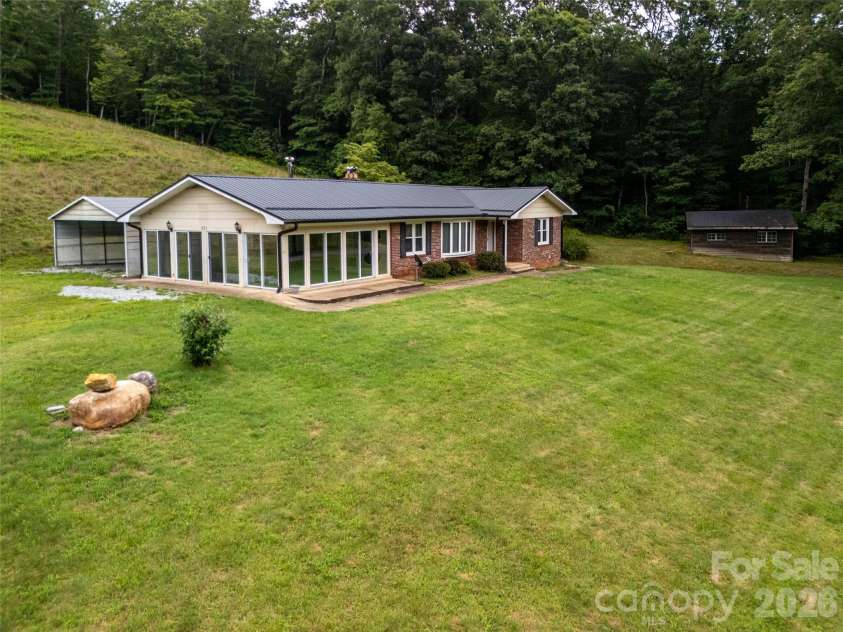 821 Tanasee Gap Road, Balsam Grove, NC 28708.  MLS# CAR4409086, YatesRealty ID 41076. 