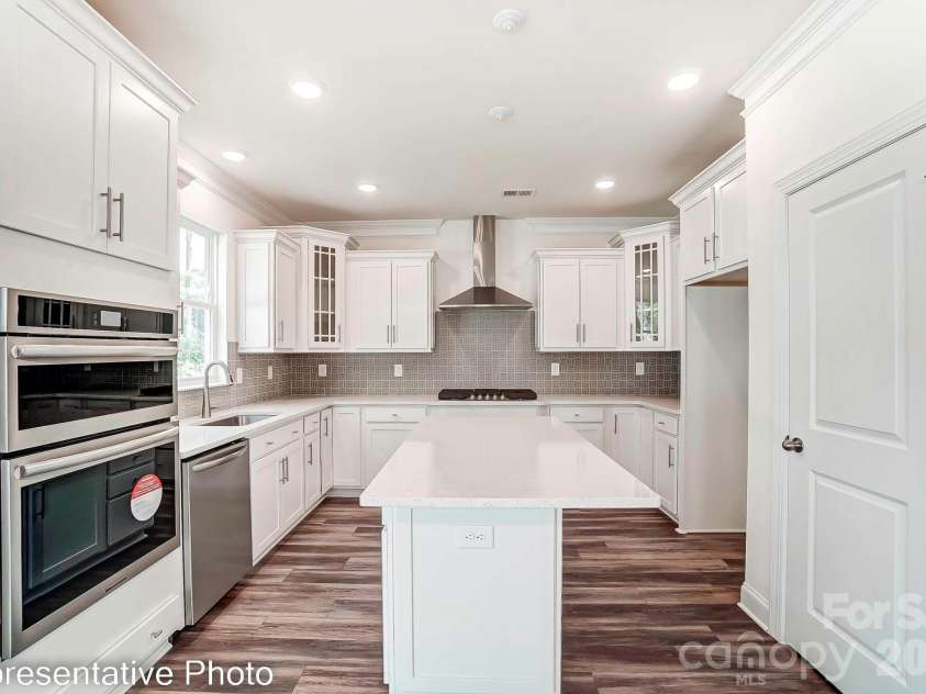 8474 Acadia Parkway, Sherrills Ford, NC 28673.  MLS# CAR4407623, YatesRealty ID 41078. 