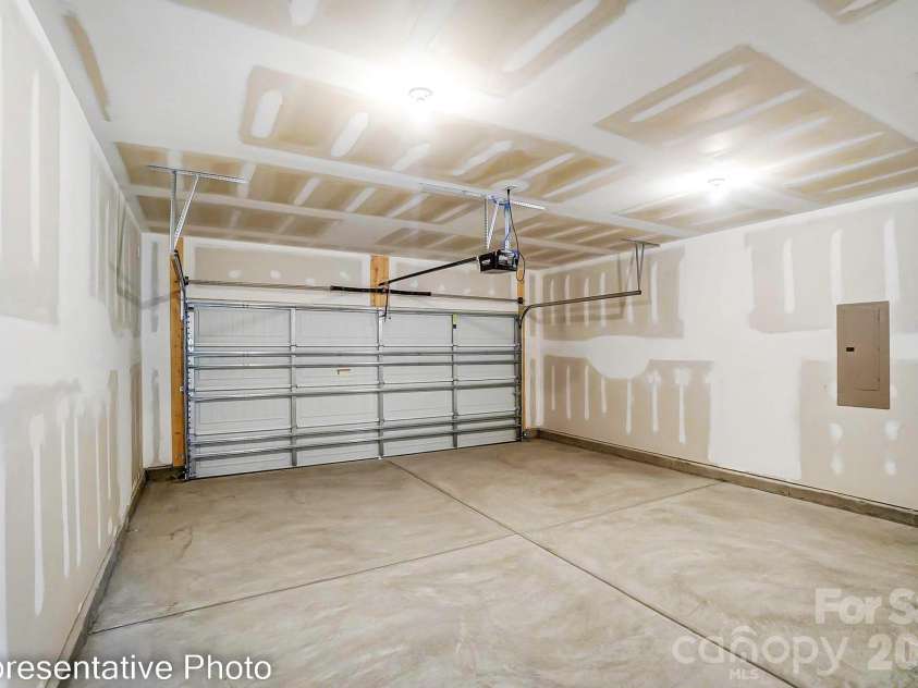 8474 Acadia Parkway, Sherrills Ford, NC 28673.  MLS# CAR4407623, YatesRealty ID 41078. 