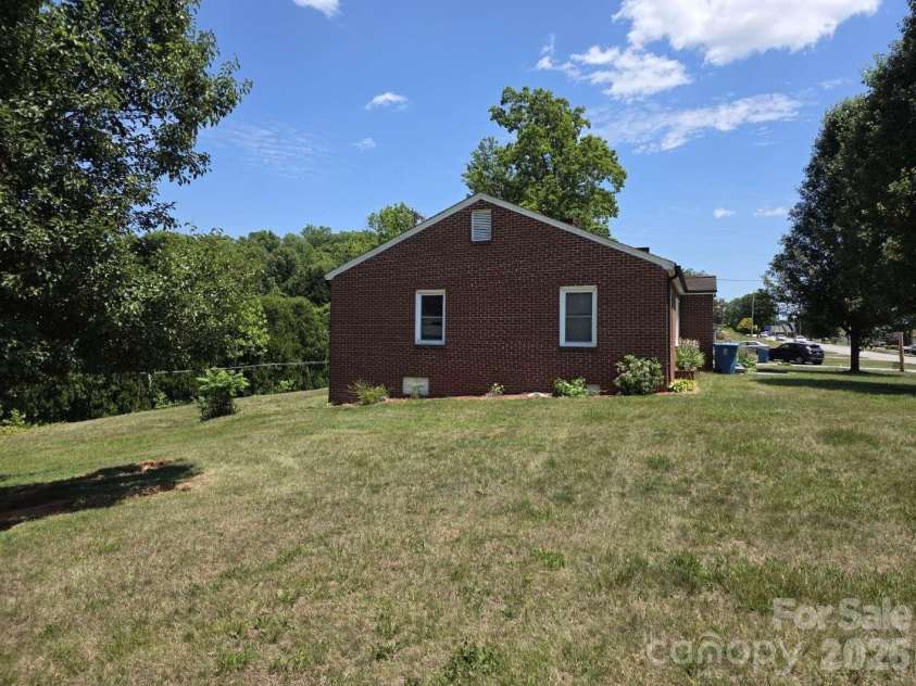 744 Pleasant Hill Road, Lenoir, NC 28645.  MLS# CAR4410715, YatesRealty ID 41079. 