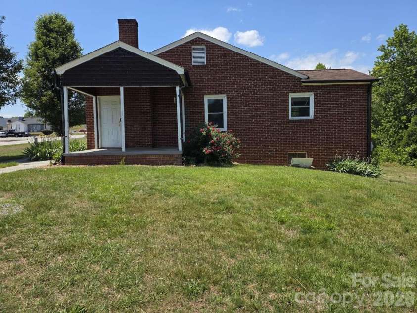 744 Pleasant Hill Road, Lenoir, NC 28645.  MLS# CAR4410715, YatesRealty ID 41079. 