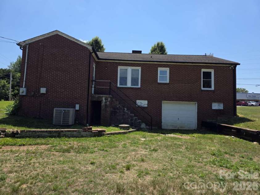 744 Pleasant Hill Road, Lenoir, NC 28645.  MLS# CAR4410715, YatesRealty ID 41079. 