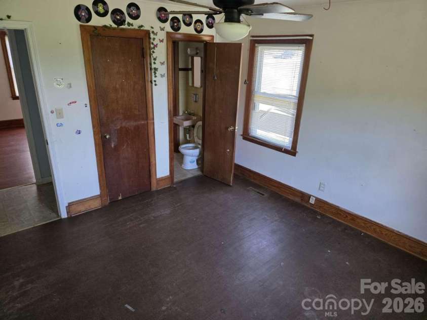 744 Pleasant Hill Road, Lenoir, NC 28645.  MLS# CAR4410715, YatesRealty ID 41079. 