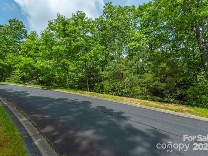 99999 Running Deer Trail, Horse Shoe, NC 28742.  MLS# CAR4158858, YatesRealty ID 4108. Lot 89