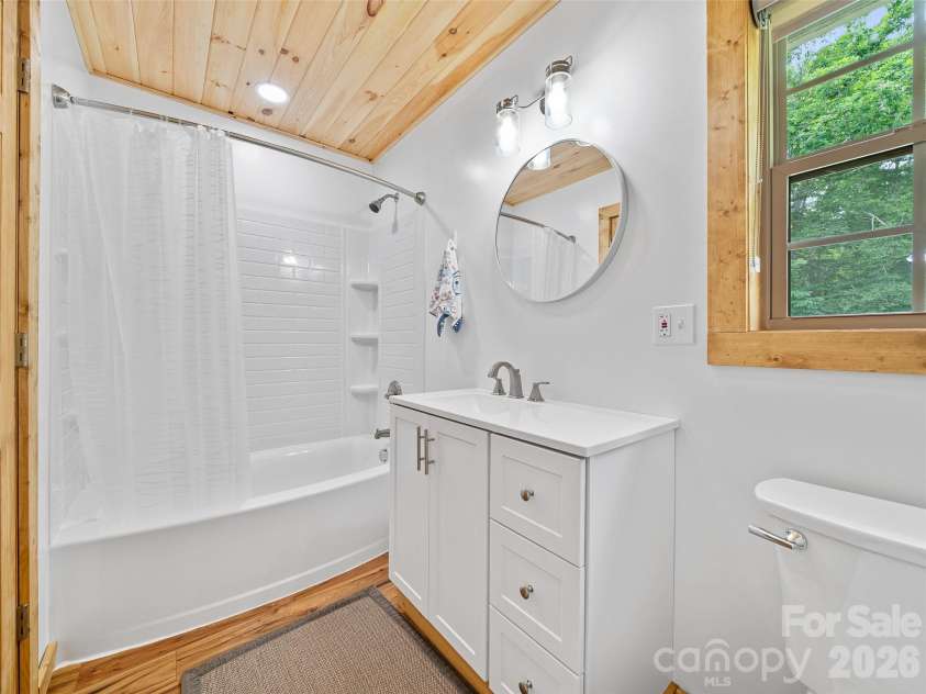 109 Tall Timber Lane, Green Mountain, NC 28740.  MLS# CAR4393810, YatesRealty ID 41080. 