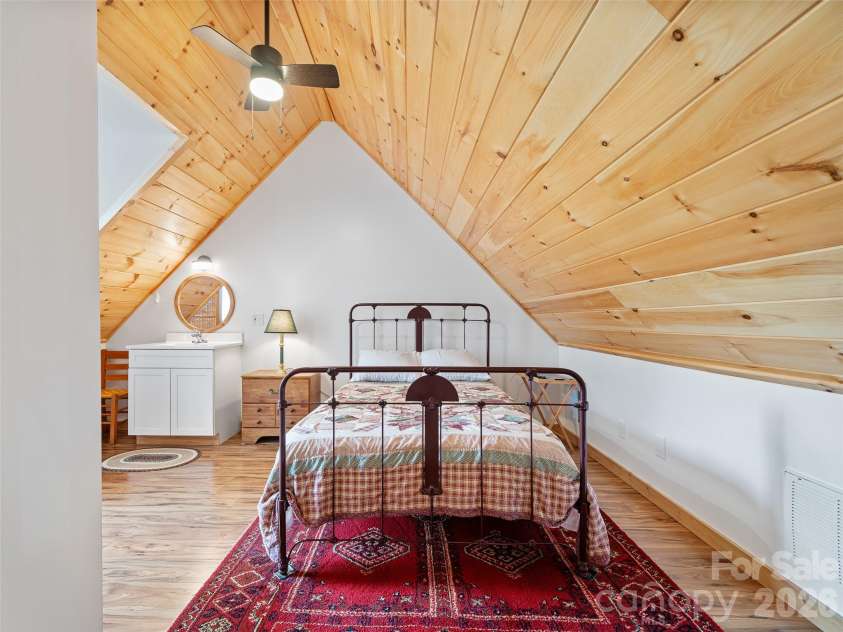 109 Tall Timber Lane, Green Mountain, NC 28740.  MLS# CAR4393810, YatesRealty ID 41080. 