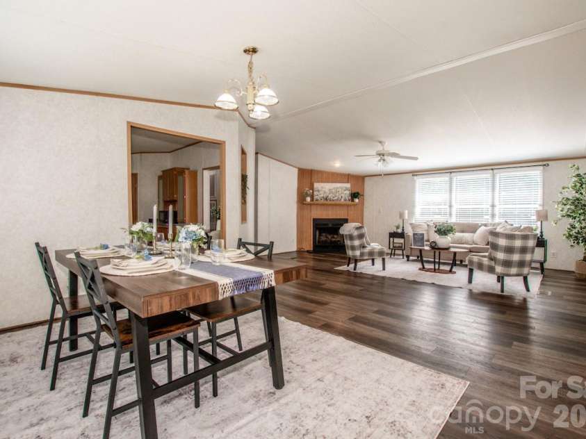 130 Gemstone Drive, Statesville, NC 28625.  MLS# CAR4408885, YatesRealty ID 41082. 