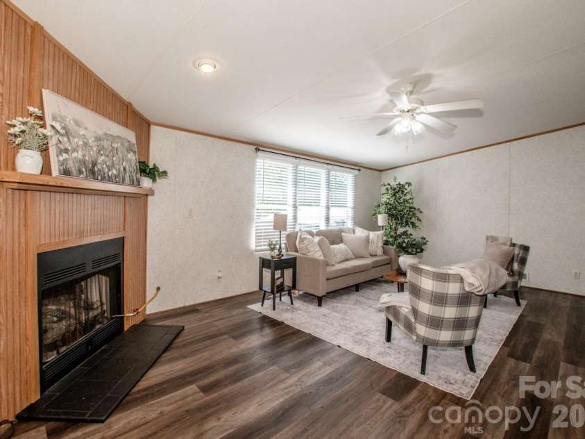 130 Gemstone Drive, Statesville, NC 28625.  MLS# CAR4408885, YatesRealty ID 41082. 