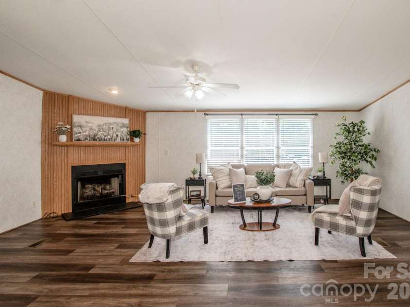 130 Gemstone Drive, Statesville, NC 28625.  MLS# CAR4408885, YatesRealty ID 41082. 