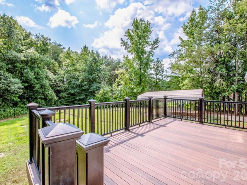130 Gemstone Drive, Statesville, NC 28625.  MLS# CAR4408885, YatesRealty ID 41082. 