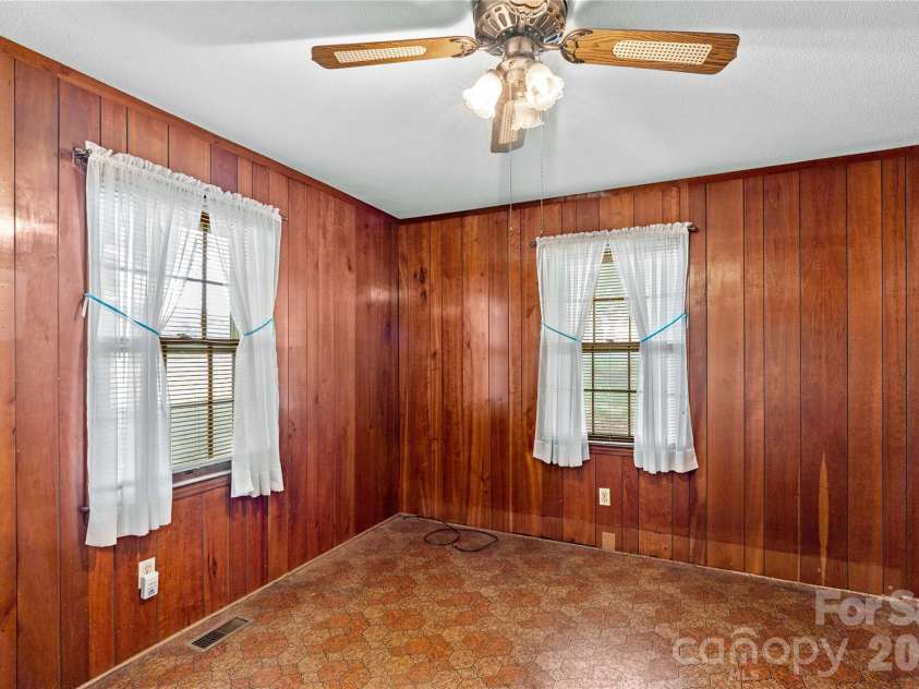1059 Shearers Road, Mooresville, NC 28115.  MLS# CAR4385016, YatesRealty ID 41083. 