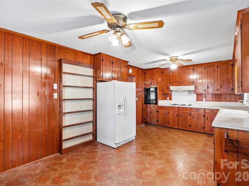 1059 Shearers Road, Mooresville, NC 28115.  MLS# CAR4385016, YatesRealty ID 41083. 