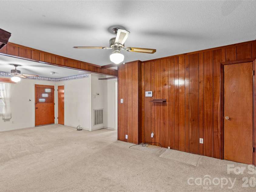 1059 Shearers Road, Mooresville, NC 28115.  MLS# CAR4385016, YatesRealty ID 41083. 