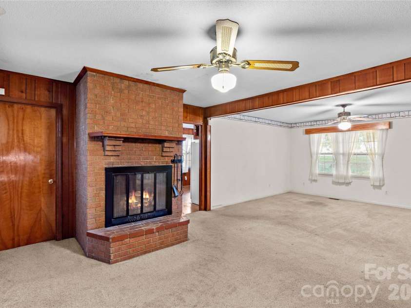 1059 Shearers Road, Mooresville, NC 28115.  MLS# CAR4385016, YatesRealty ID 41083. 