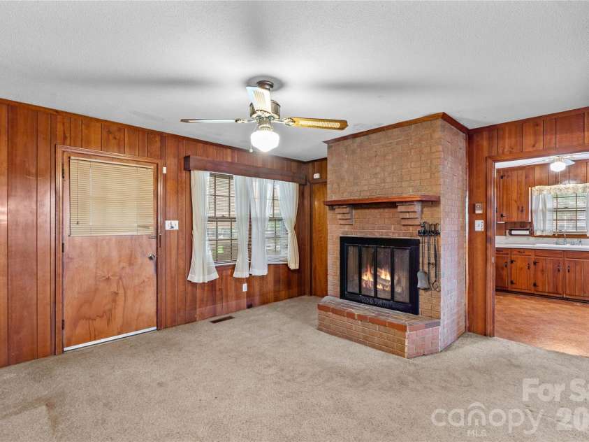 1059 Shearers Road, Mooresville, NC 28115.  MLS# CAR4385016, YatesRealty ID 41083. 