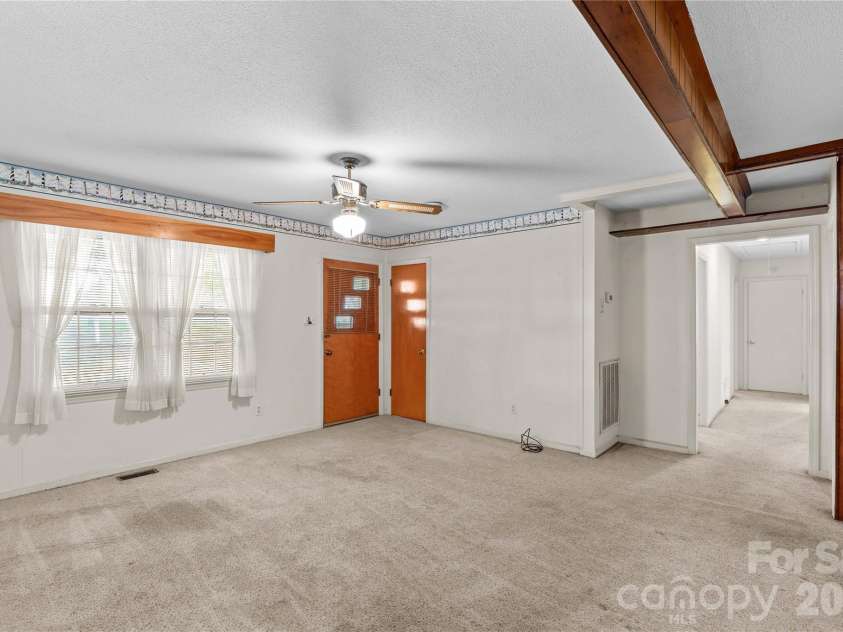 1059 Shearers Road, Mooresville, NC 28115.  MLS# CAR4385016, YatesRealty ID 41083. 