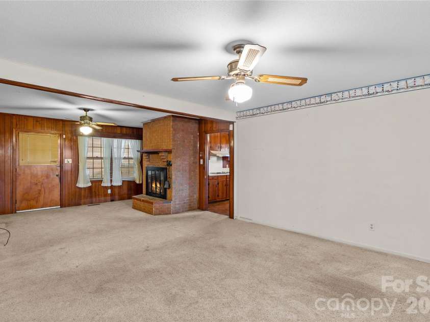1059 Shearers Road, Mooresville, NC 28115.  MLS# CAR4385016, YatesRealty ID 41083. 