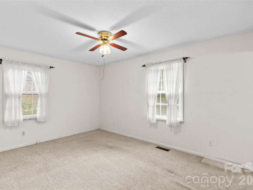1059 Shearers Road, Mooresville, NC 28115.  MLS# CAR4385016, YatesRealty ID 41083. 