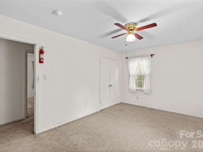 1059 Shearers Road, Mooresville, NC 28115.  MLS# CAR4385016, YatesRealty ID 41083. 