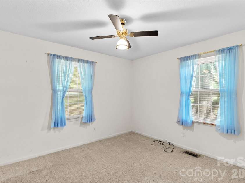 1059 Shearers Road, Mooresville, NC 28115.  MLS# CAR4385016, YatesRealty ID 41083. 