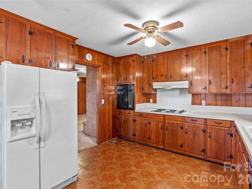 1059 Shearers Road, Mooresville, NC 28115.  MLS# CAR4385016, YatesRealty ID 41083. 