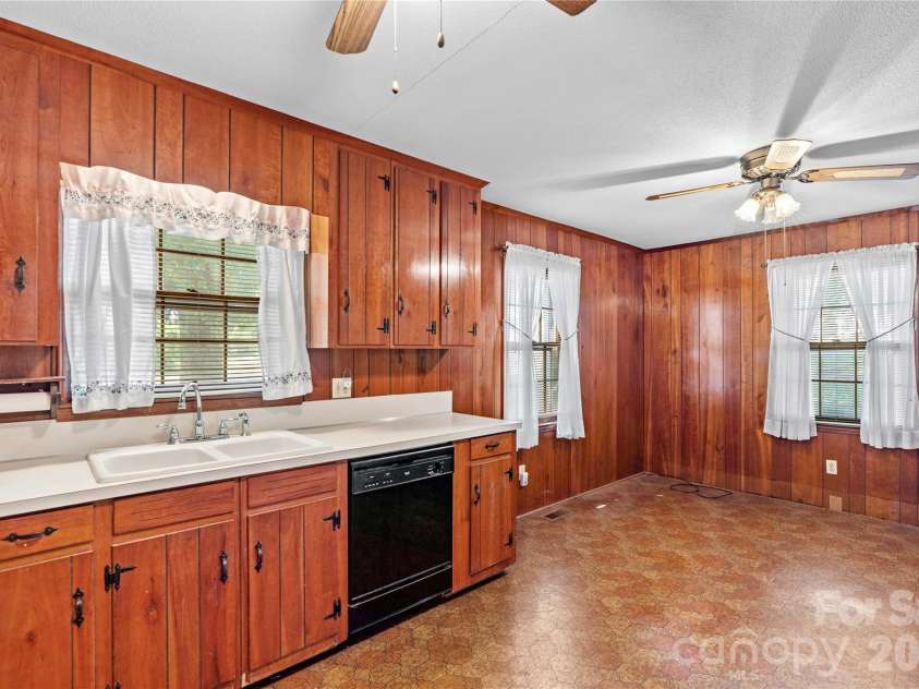 1059 Shearers Road, Mooresville, NC 28115.  MLS# CAR4385016, YatesRealty ID 41083. 