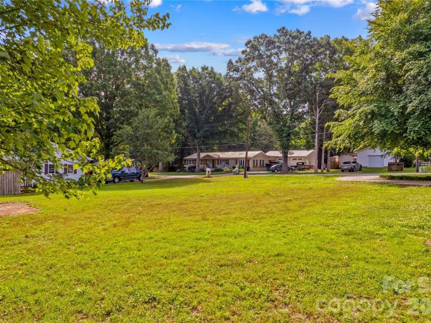 1059 Shearers Road, Mooresville, NC 28115.  MLS# CAR4385016, YatesRealty ID 41083. 