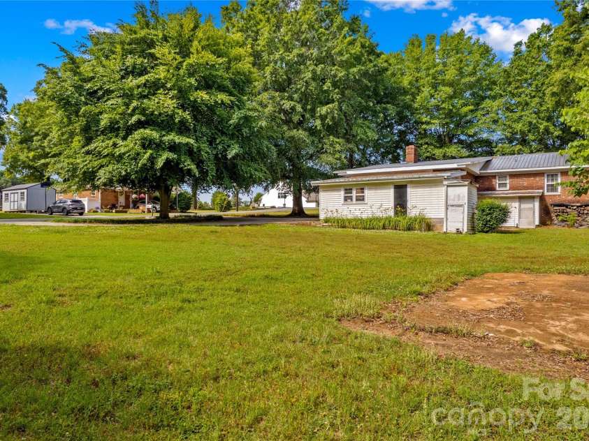 1059 Shearers Road, Mooresville, NC 28115.  MLS# CAR4385016, YatesRealty ID 41083. 