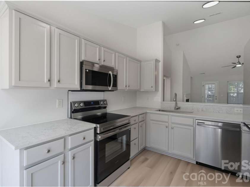 6408 Spanish Moss Lane, Charlotte, NC 28262.  MLS# CAR4402597, YatesRealty ID 41085. 