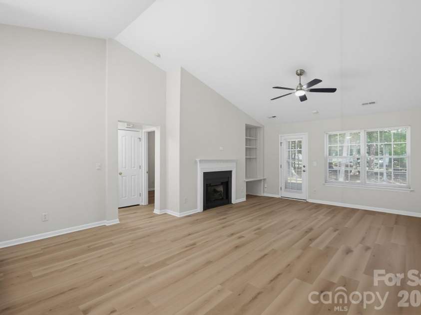 6408 Spanish Moss Lane, Charlotte, NC 28262.  MLS# CAR4402597, YatesRealty ID 41085. 
