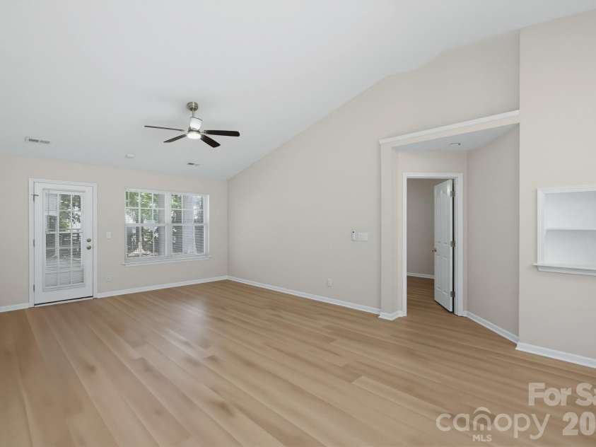 6408 Spanish Moss Lane, Charlotte, NC 28262.  MLS# CAR4402597, YatesRealty ID 41085. 