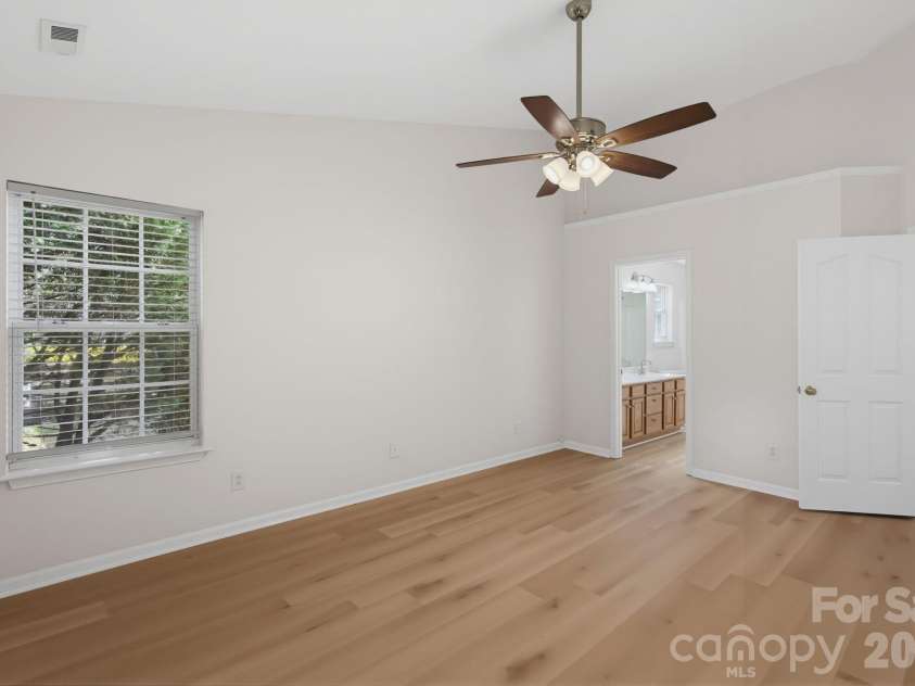 6408 Spanish Moss Lane, Charlotte, NC 28262.  MLS# CAR4402597, YatesRealty ID 41085. 