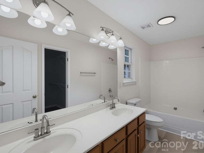 6408 Spanish Moss Lane, Charlotte, NC 28262.  MLS# CAR4402597, YatesRealty ID 41085. 