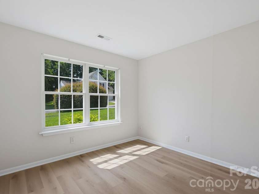 6408 Spanish Moss Lane, Charlotte, NC 28262.  MLS# CAR4402597, YatesRealty ID 41085. 