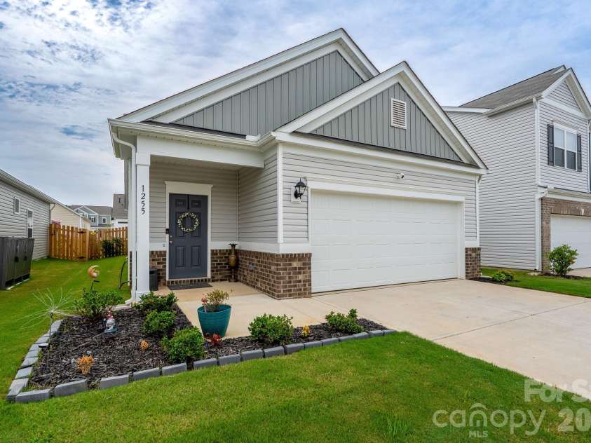 1255 Langston Lane, Salisbury, NC 28144.  MLS# CAR4410177, YatesRealty ID 41086. 
