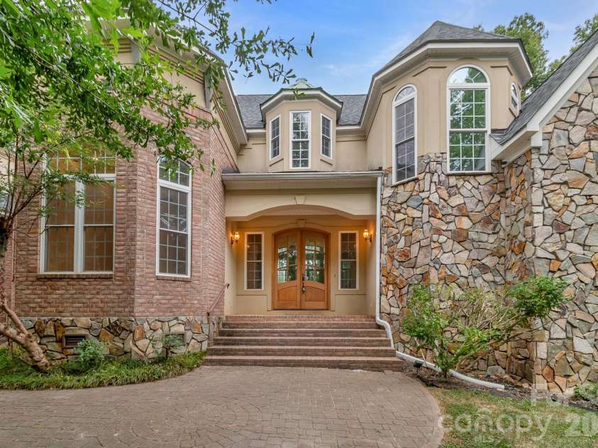 3248 The Knoll Lane, Lancaster, SC 29720.  MLS# CAR4407500, YatesRealty ID 41087. 