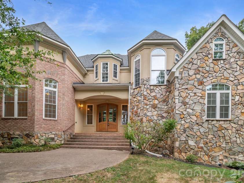 3248 The Knoll Lane, Lancaster, SC 29720.  MLS# CAR4407500, YatesRealty ID 41087. 