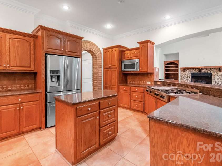 3248 The Knoll Lane, Lancaster, SC 29720.  MLS# CAR4407500, YatesRealty ID 41087. 