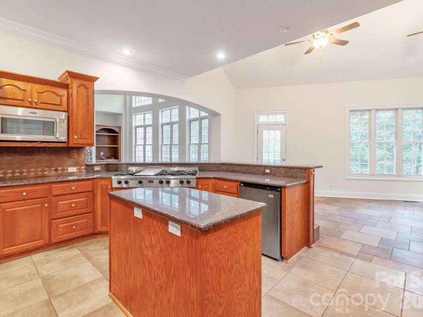 3248 The Knoll Lane, Lancaster, SC 29720.  MLS# CAR4407500, YatesRealty ID 41087. 