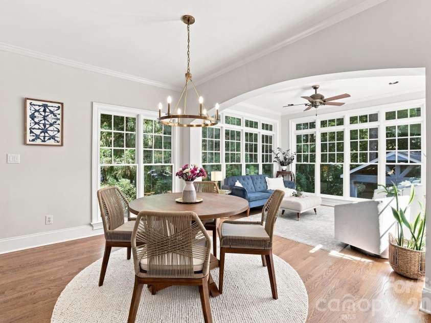 1817 Asbury Hall Court, Charlotte, NC 28209.  MLS# CAR4408359, YatesRealty ID 41089. Breakfast table
