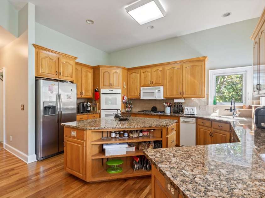 192 Lake Club Drive, Nebo, NC 28761.  MLS# CAR4308923, YatesRealty ID 4109. 