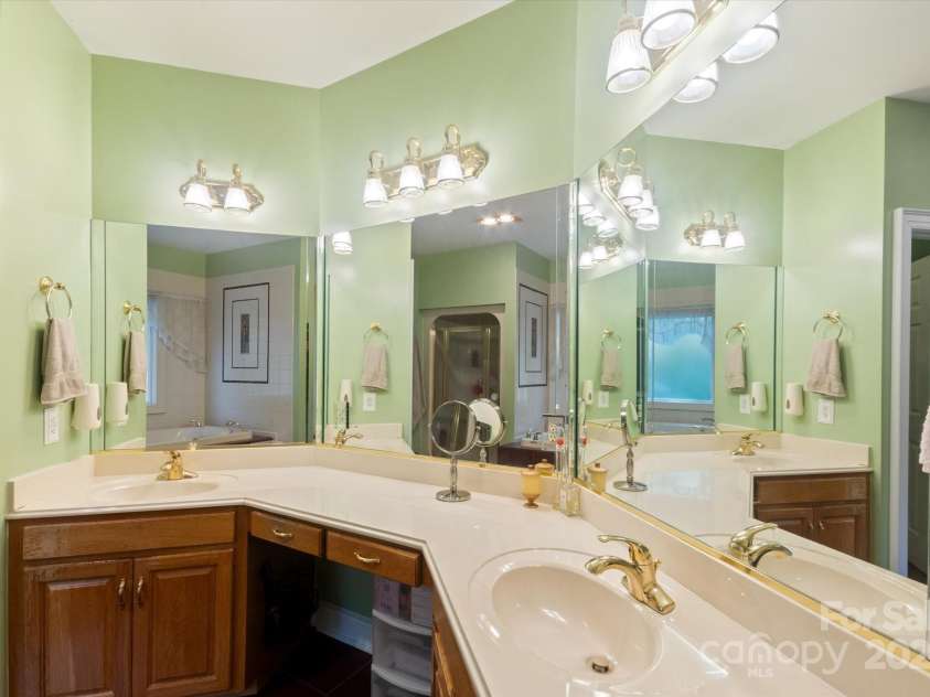 192 Lake Club Drive, Nebo, NC 28761.  MLS# CAR4308923, YatesRealty ID 4109. 