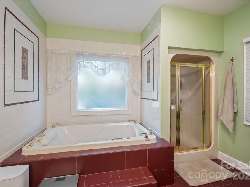 192 Lake Club Drive, Nebo, NC 28761.  MLS# CAR4308923, YatesRealty ID 4109. 