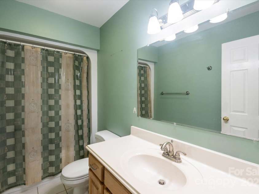 192 Lake Club Drive, Nebo, NC 28761.  MLS# CAR4308923, YatesRealty ID 4109. 