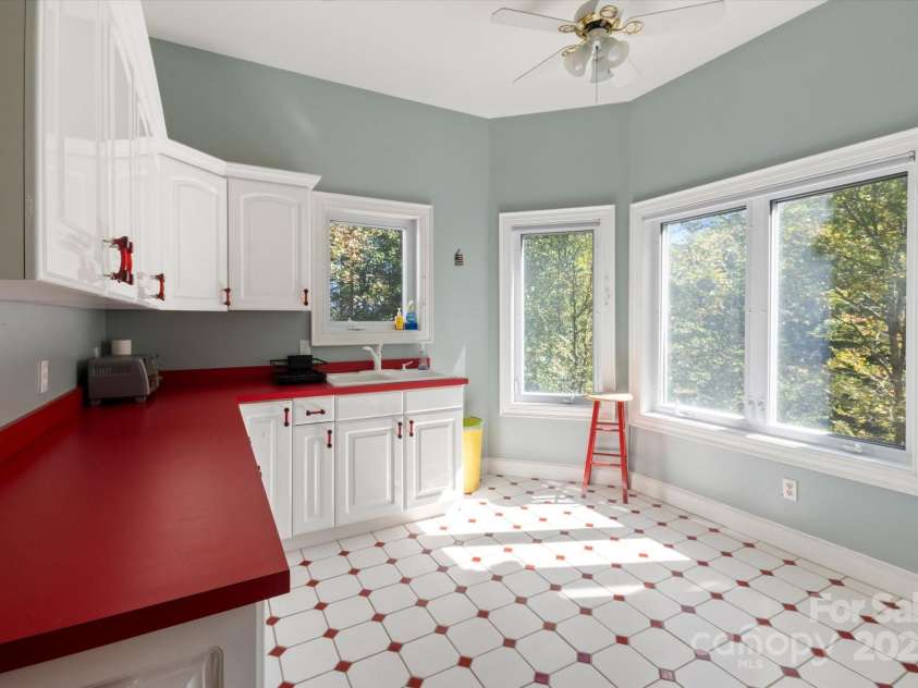 192 Lake Club Drive, Nebo, NC 28761.  MLS# CAR4308923, YatesRealty ID 4109. 