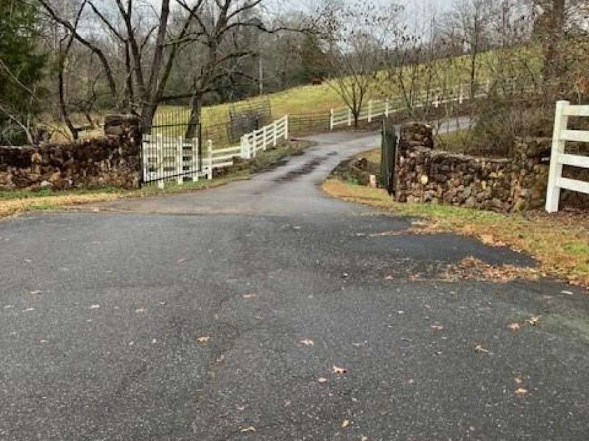 4462-1 Hoover Road, Lawndale, NC 28090.  MLS# CAR4325778, YatesRealty ID 4109. 