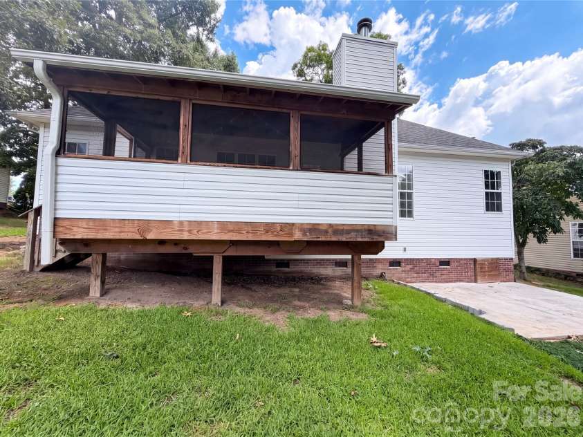 2160 Brantley Creek Drive, Kannapolis, NC 28083.  MLS# CAR4409885, YatesRealty ID 41092. 