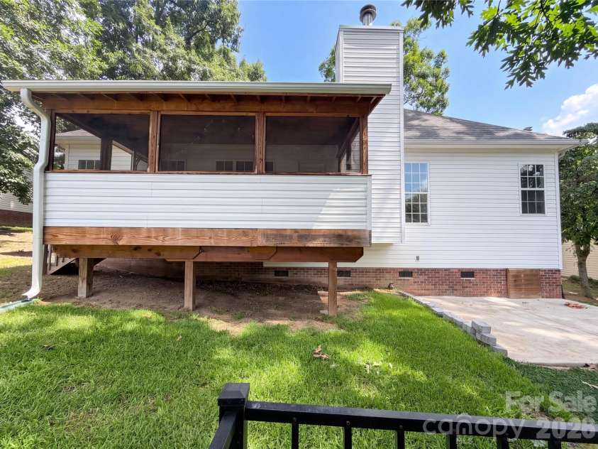 2160 Brantley Creek Drive, Kannapolis, NC 28083.  MLS# CAR4409885, YatesRealty ID 41092. 