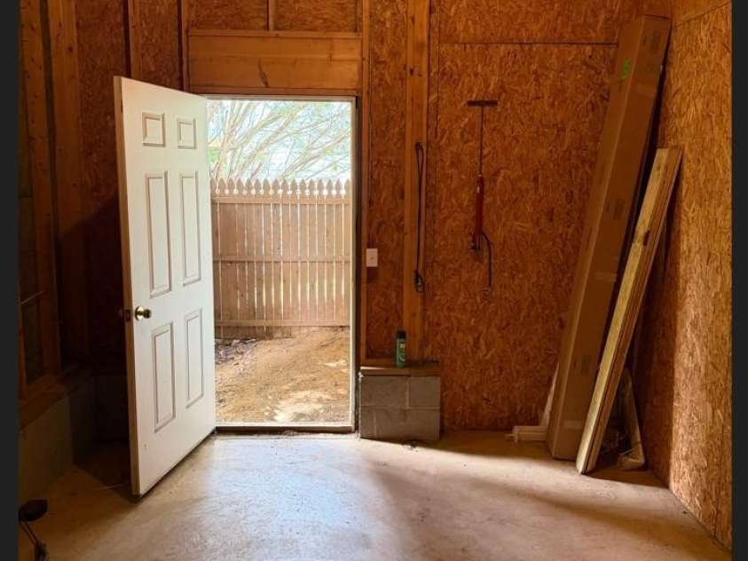 15 Winding Oak Drive, Arden, NC 28704.  MLS# CAR4405857, YatesRealty ID 41093. Indoor storage space