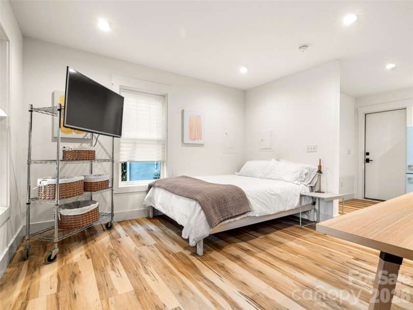 60 Mardell Circle, Asheville, NC 28806.  MLS# CAR4394403, YatesRealty ID 41095. Apartment sleeping area.